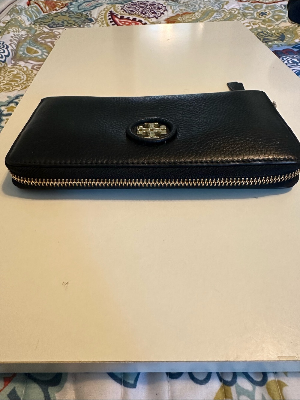 Tory Burch Black Leather Zip-Around Wallet with Gold Color Logo - Picture 6 of 9